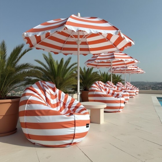 Pufa Worek Czerwona W Pasy Na Zewnątrz SACO