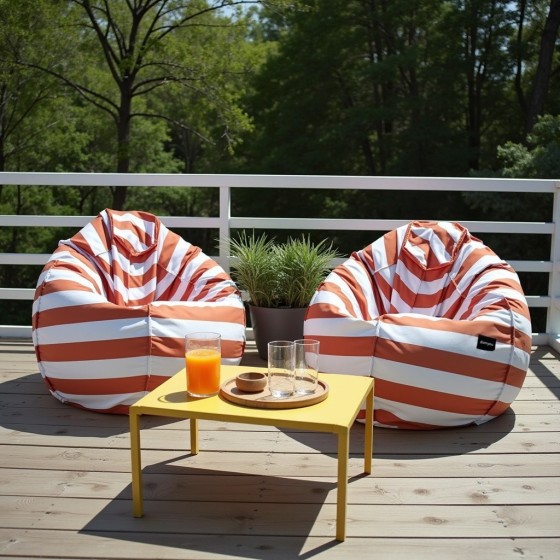 Pufa Worek Czerwona W Pasy Na Zewnątrz SACO