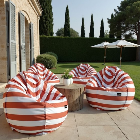 Pufa Worek Czerwona W Pasy Na Zewnątrz SACO
