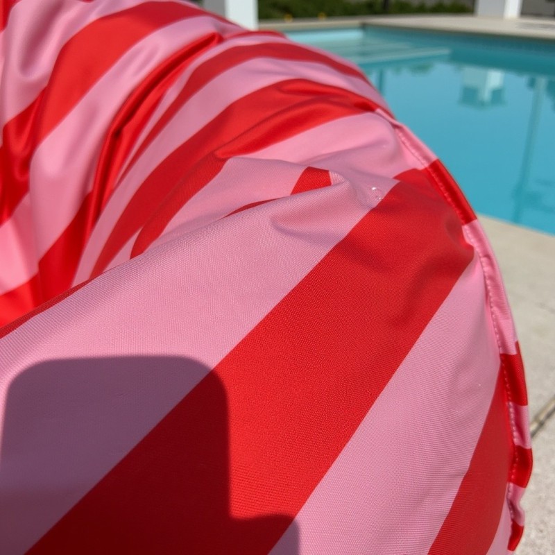 Pufa Worek Czerwono-Różowa W Pasy Na Zewnątrz SACO