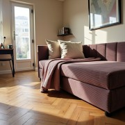 Tapczan Młodzieżowy Jednoosobowy Fioletowy Sztruks FENIKS 100x200 z Pojemnikiem Bokiem i Oparciem