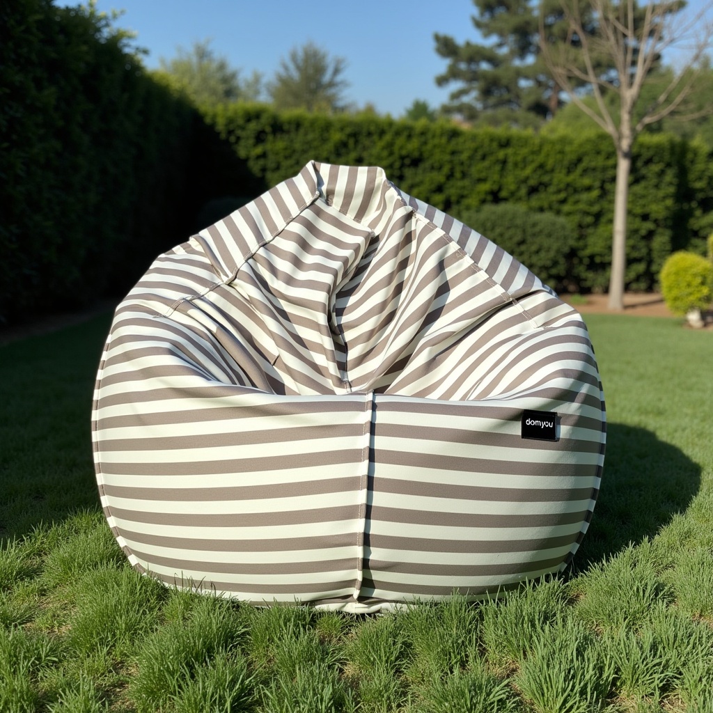 Pufa Worek Beżowa W Pasy Do Ogrodu SACO z Do Ogrodu w kolorze Beżowa W Pasy, widok z przodu.jpeg