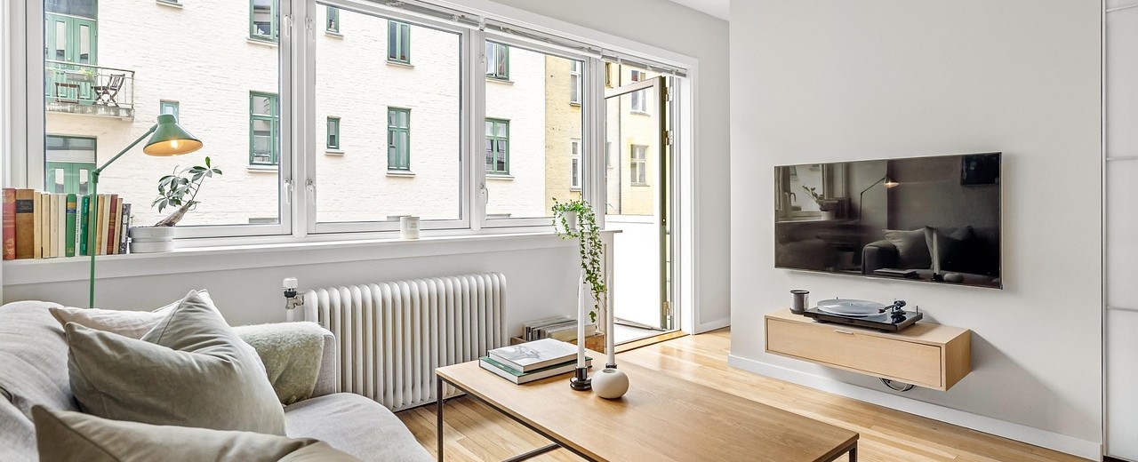 Sofa rozkładana jak wersalka – czyli wygodny tapczan jednoosobowy