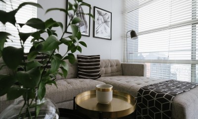 Kanapa z pufą czy narożnik? Co lepiej sprawdzi się w Twoim salonie?